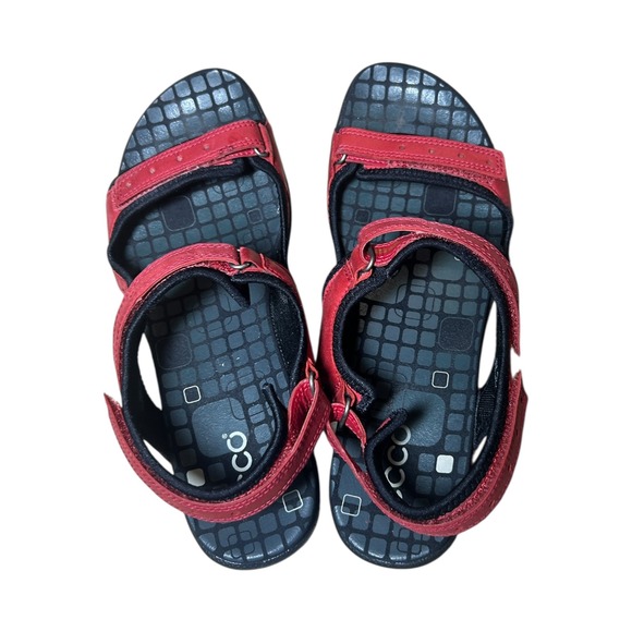 ECCO Cruise Red Leather
Sport Sandals Three Strap Adjustable Womens 8.5(39) - Picture 2 of 8